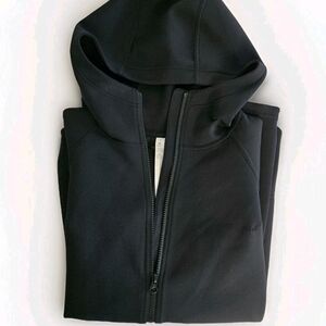 Lululemon's Embrace The Space Hoodie Black Size 4 Oversized Hoodie After Workout